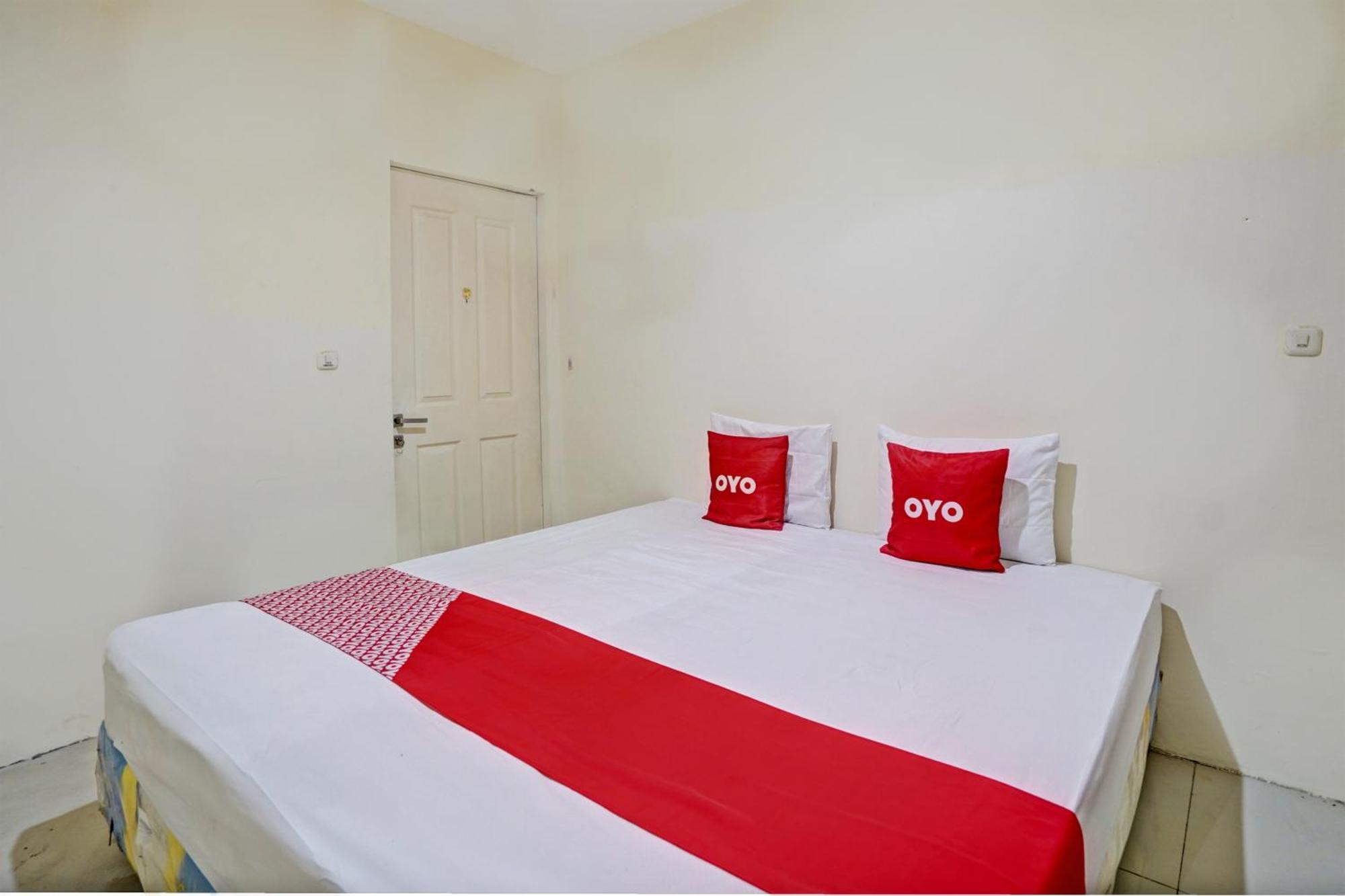 Oyo 93112 Garden Homestay 3 Merlion Surabaya Exterior photo
