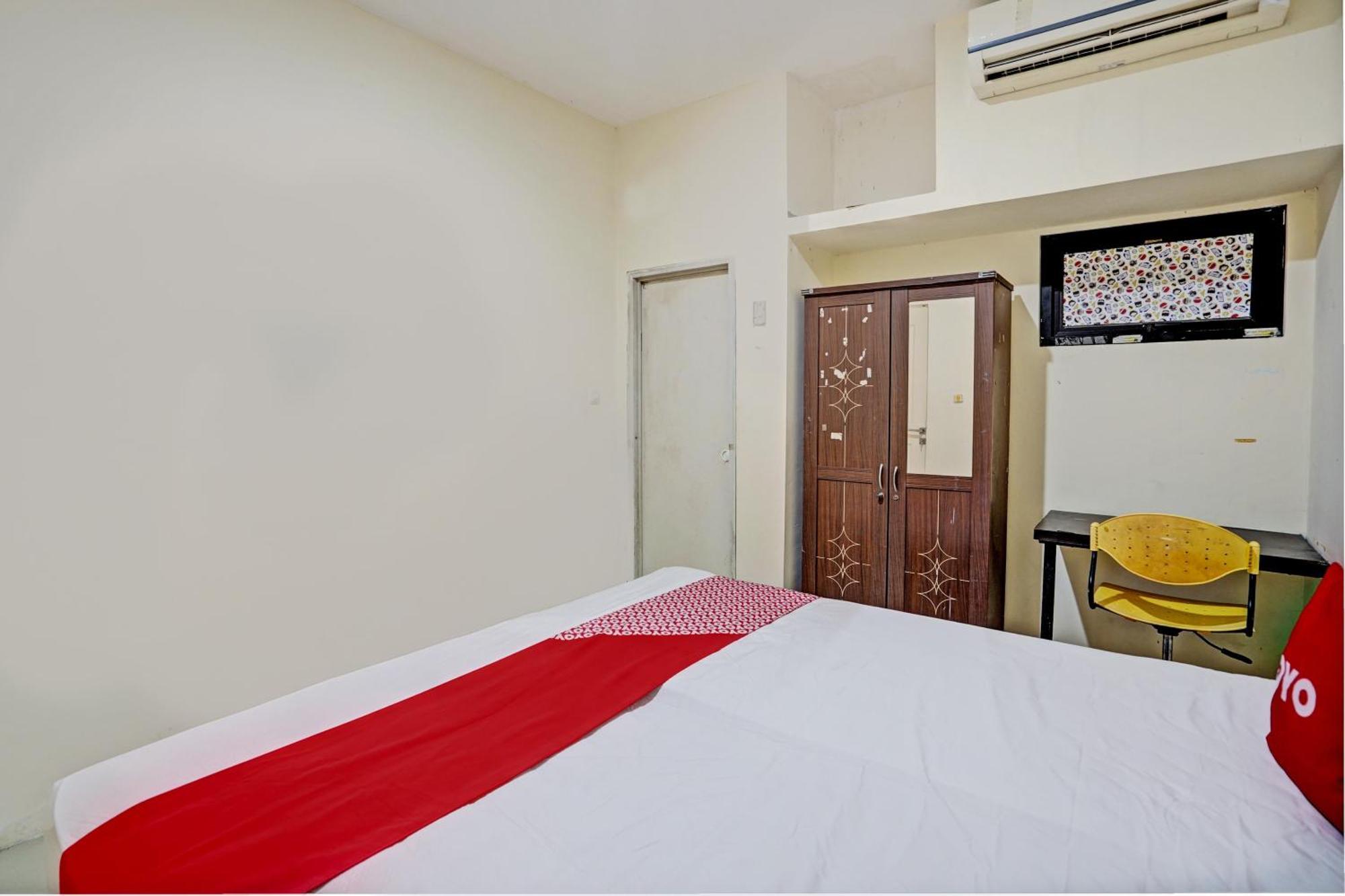 Oyo 93112 Garden Homestay 3 Merlion Surabaya Exterior photo
