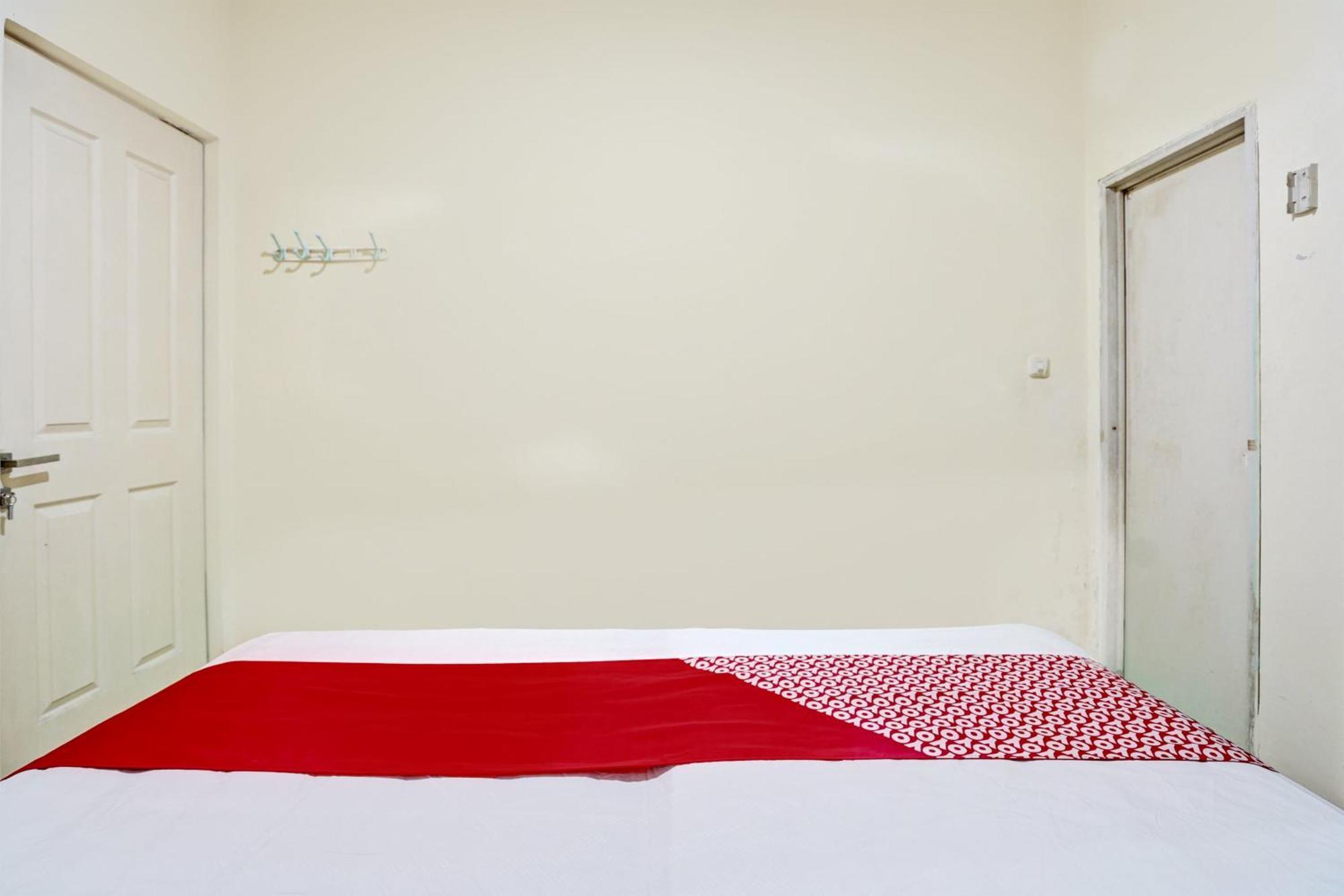 Oyo 93112 Garden Homestay 3 Merlion Surabaya Exterior photo