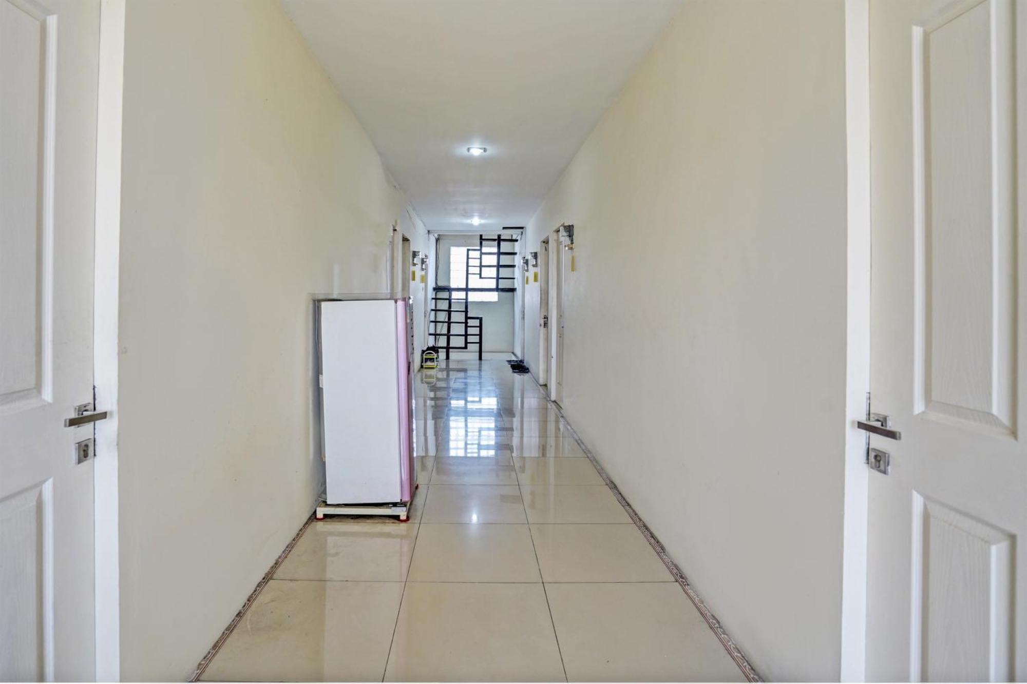 Oyo 93112 Garden Homestay 3 Merlion Surabaya Exterior photo